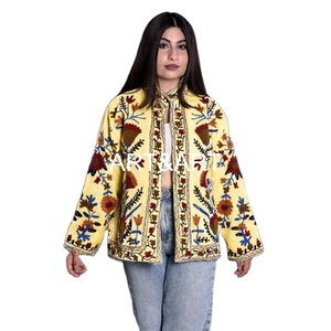 Chaqueta corta bordada a mano Suzani de la mejor calidad 100%, chaqueta elegante clásica con bordado de La India - Product Image 4
