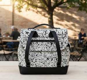 Mochila de cuero con pelo sintético de calidad OEM personalizada, estilo premium, doble correa, impermeable, portátil. - Product Image 1