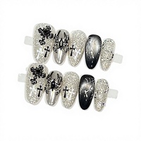 Lunar Elegy Acrylique Doigt Moyen Ovale Gothique Croix Noir Araignée Cat-Eye Texture Web Argent Paillettes Obsidienne Blanc Halo Design