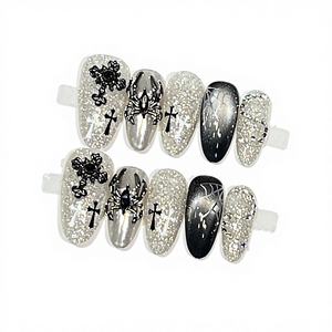 Lunar Elegy Acrílico Dedo Medio Oval Gótico Cruz Negro Araña Gato-Ojo Textura Web Plata Brillo Obsidiana Blanco Halo Diseño - Product Image 1