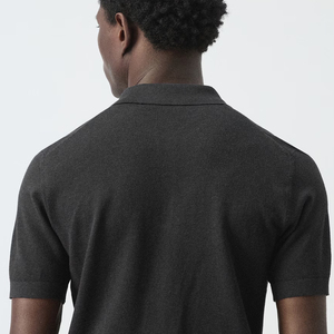 เสื้อแฟชั่นผู้ชายสีพื้น ดีไซน์เนอร์แบรนด์ดัง คอปกพับได้ ราคาประหยัด แขนสั้น รับผลิตแบบ OEM พร้อมบริการออกแบบ - Product Image 5