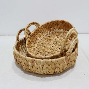 Ensemble de paniers ronds classiques en jacinthe d'eau durable avec poignées, plateaux de rangement multifonctionnels pour la salle de bain, la cuisine, le salon, décoration - Product Image 1