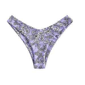 Ensemble de bikini bandeau pour femme, écologique, en crochet, imprimé floral violet, avec bas de bikini à volants, extensible, deux pièces - Product Image 4