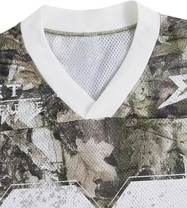 Camiseta de Malla Personalizada de Corte Holgado para Hombre, Estilo Fútbol Americano, con Estampado Gráfico Vintage, Ajuste Holgado y Patrón de Logotipo - Product Image 3