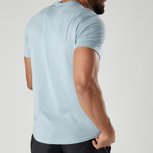 Camiseta Deportiva de Entrenamiento para Hombre con Logotipo Personalizado del Fabricante OEM, Algodón y Elastano, Corte Ajustado, Estampada, para Ejercicio al Aire Libre - Product Image 3