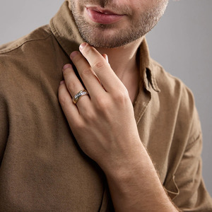 Anillo de hombre de oro blanco con diamantes cultivados en laboratorio - Product Image 2