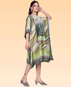 Robe Kaftan Courte pour Femme – Imprimé Paon Ethnique Jaune et Vert, Tunique Ample Festive - Product Image 3