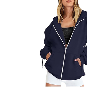 Sudadera con Capucha Estructurada de Algodón 100% Orgánico Personalizada All Way, con Doble Forro y Bolsillo Tipo Canguro - Product Image 4