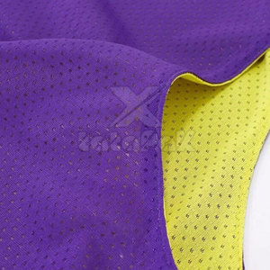 Maillot de basketball personnalisé à manches courtes avec logo, léger, imprimé par sublimation, 100 % polyester, équipement d'entraînement athlétique en gros - Product Image 4