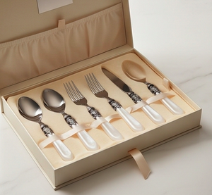 Juego de cubiertos vintage con mangos de nácar y cubiertos de metal en tono plateado, aptos para lavavajillas, vajilla para bodas. - Product Image 6