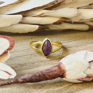 Anillo de Amatista con Diseño Único, Estilo Boho, Plata, Certificado, Joyería de Latón para Mujer, Chapado en Oro de 18k, Delicado Solitario Marquise - Product Image 1