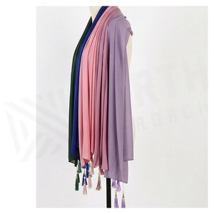 Pañuelo de Chifón para Mujer, Largo, de Color Sólido, con Borde de Borlas, Multifuncional, para Uso Diario, Accesorio para Todas las Temporadas - Product Image 3