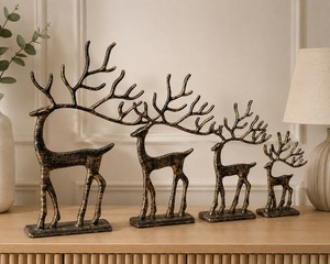 Figurine de renne décorative en métal de luxe pour la décoration de Noël, cheminée, table à manger, étagère et événements festifs - Product Image 6