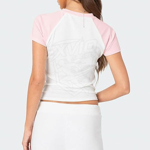 Maillot de baseball court personnalisé pour femme, idéal pour le sport, en matière légère et respirante - Product Image 2