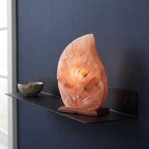 Lámpara de Sal del Himalaya en Forma de Hoja, Lámpara Decorativa de Cristal de Roca Natural para Interiores Contemporáneos y Espacios Relajantes - Product Image 5