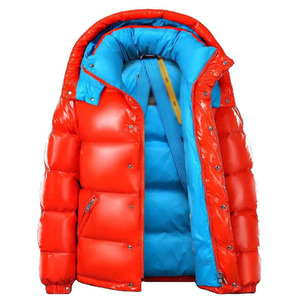 เสื้อแจ็คเก็ตพัฟเฟอร์บุรุษแบบมีโลโก้สั่งทำพิเศษ คอตั้งเคลือบผิว ตัดต่อผ้าหลายชิ้น ระบายอากาศ กันลม สำหรับฤดูใบไม้ร่วง ผู้ผลิตแบบ OEM ODM - Product Image 4