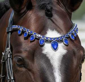 Frontal de cheval haut de gamme en cuir noir avec strass en cristal bleu, frontal incurvé pour bride anglaise, équipement équestre - Product Image 1