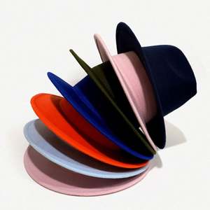 Chapeau Fedora en feutre d'hiver couleur unie, à large bord, en tissu de laine, pour femme, avec logo personnalisé - Product Image 3