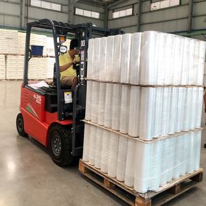 Film étirable en LLDPE de qualité industrielle - Rouleau manuel, tailles personnalisées pour l'emballage de palettes - Product Image 2