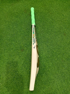 ไม้คริกเก็ต CA GOLD PLUS 15000 ENGLISH WILLOW ด้ามสั้น - Product Image 3