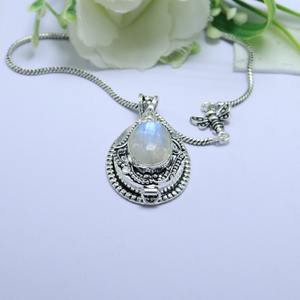 NIKHIL GEMS Pendentif vintage en argent sterling fait main avec pierre de lune, bijou en pierre précieuse naturelle, cadeau pour elle, certifié par un tiers - Product Image 4
