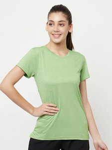 T-shirt respirant et tendance pour femme - Tissu en toile de haute qualité, confortable, couleurs et tailles personnalisables pour tenues décontractées et élégantes - Product Image 2