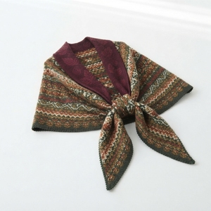 Châle d'hiver chaud et doux en acrylique tricoté, écharpe-couverture de luxe en cachemire pour femme, poncho à franges et pompons, vente directe d'usine - Product Image 2