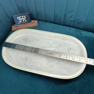 Plateau de service décoratif en résine blanche de qualité supérieure, fait à la main, personnalisé, poli, pour la maison, la salle de bain, la coiffeuse et la présentation sur table - Product Image 1