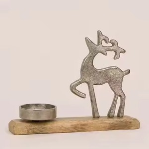 Atractivo Portavelas Metálico para Velas de Té, Decoración Navideña para la Mesa, Estilo Festivo para el Hogar y Regalos Decorativos de Temporada - Product Image 3