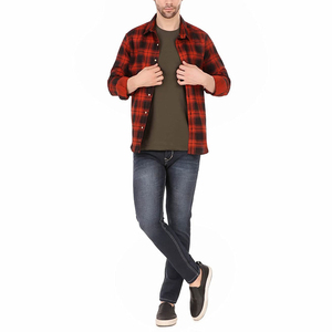 Camiseta Ligera de Alta Calidad de 240 GSM, Camiseta de Algodón Grueso en Blanco, la Más Vendida, Personalizable, para Hombre, Servicio OEM ODM - Product Image 3