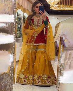 Ensemble Sharara vert avec sequins Zardosi brodés et imprimé numérique, avec dupatta, pour femme, idéal pour mariage indien, fête ou festival - Meilleure vente - Product Image 1