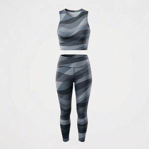 Ensemble 2 pièces de yoga pour femme, bleu marine côtelé, composé d'un crop top à manches longues et d'un short taille haute, avec décolleté carré et bretelles spaghetti - Product Image 1