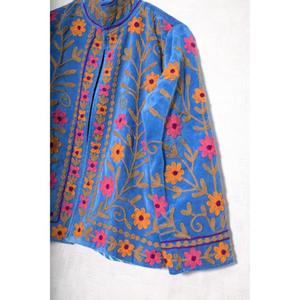 Chaqueta Azul con Bordado Floral a Mano, Cuello Mandarín, Manga Larga, Algodón, Estilo Prairie Chic para Mujer, Abrigo de Primavera - Product Image 3
