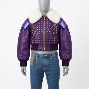 Blouson Bomber Unisexe en Cuir Violet Personnalisé avec Clous Dorés et Fermetures Éclair, Col Rond, Coupe Courte, pour l'Hiver, Style Motard, Vêtements et Tenues, Vente en Gros - Product Image 4
