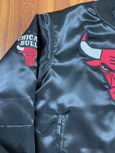 Chaqueta Bomber de Satén con Logotipo Personalizado de Alta Calidad, Unisex, Deportiva, Ecológica, Antibacteriana, Transpirable, Estilo Universitario, Vintage - Product Image 3