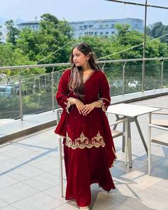 Nouvel ensemble de soirée de créateur avec pantalon palazzo et dupatta fantaisie en Georgette, broderie lourde, exportation en gros d'Inde - Product Image 5