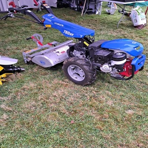 Cultivadores de Dos Ruedas, Mini Tractor de Arrastre con Motor Diésel de 8hp-32hp, Tractor de Arrastre con Cosechadora, Arado, Plantadora - Product Image 6