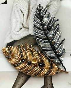 Broche de Moda con Cuentas Bordadas, Joyería Artesanal para Mujeres Modernas, Elegante, Inspirado en la Naturaleza - Product Image 1
