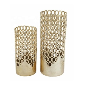 Aluminum Cut Out Flower <b>Vase</b> in <b>Gold</b> Finish for Home Decorative Living Room Bedroom Office Desk Study Tabletop Use Flower <b>Vase</b> - Product Image 2