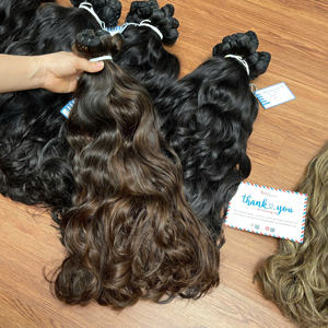 En venta 40 por ciento Precio al por mayor Cabello crudo humano vietnamita Ondulado natural Muchos colores Listo para enviar - Product Image 2