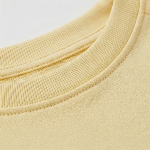 Conjunto de 2 Piezas para Mujer, Camiseta de Manga Corta de Color Sólido Tejida y Pantalones Cortos por Encima de la Rodilla, Cuello Redondo, Corte Holgado, Ropa Casual de Primavera/Verano - Product Image 4