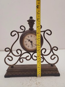 Reloj de Escritorio Circular de Metal de Diseño Moderno, Números Romanos, Movimiento de Cuarzo, Funciona con Batería, Diseño Tradicional - Product Image 4