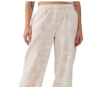 Pantalon Palazzo Femme Taille Mi-Haute Coupe Droite Imprimé Décontracté avec Dentelle, Pantalon de Détente à Taille Élastique, Mode Hiver, Vente en Gros OEM - Product Image 4