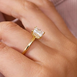 Bague de mariage et d'anniversaire minimaliste en or jaune massif 14 carats, sertie de diamant solitaire taille princesse 2,50 carats, certifiée IGI, monture à griffes, faite à la main - Product Image 6
