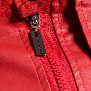 Blouson moto en cuir PU rouge pour homme, col montant, fermeture éclair, coupe ajustée, longueur standard, couleur unie, pour l'automne - Product Image 3