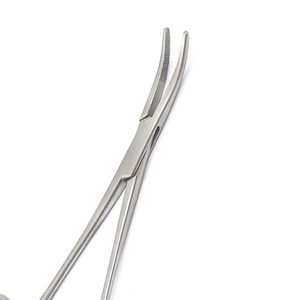 Pinzas Quirúrgicas Kelly de Alta Precisión con Mordazas Serradas para un Fácil Manejo en Cirugía, Instrumentos Quirúrgicos Métricos OEM - Product Image 3