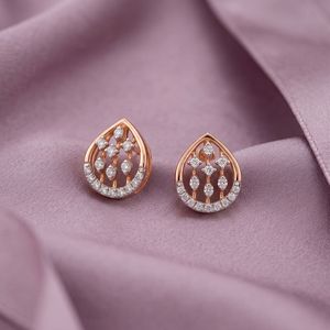 ต่างหูเพชรทรงหยดน้ำหลายเม็ดประดับกรอบรูปทรงลูกแพร์สีโรสโกลด์ - Product Image 5