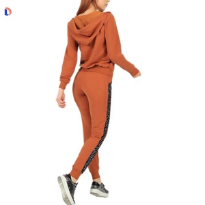 ชุดวอร์มผู้หญิงผลิตตามสั่งผู้ผลิตในปากีสถาน - Product Image 4