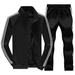 Ensemble de survêtement noir pour homme, manches longues, sweat-shirt à cordon de serrage, poches latérales, tenue décontractée sportive, col à capuche respirant, coupe régulière - Product Image 1