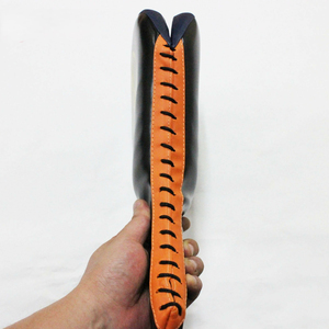 Raqueta de Mano de Karate XPE de Cuero Premium de Alta Calidad para Taekwondo y Muay Thai, Objetivo de Entrenamiento de Boxeo Resistente Personalizado al por Mayor - Product Image 6